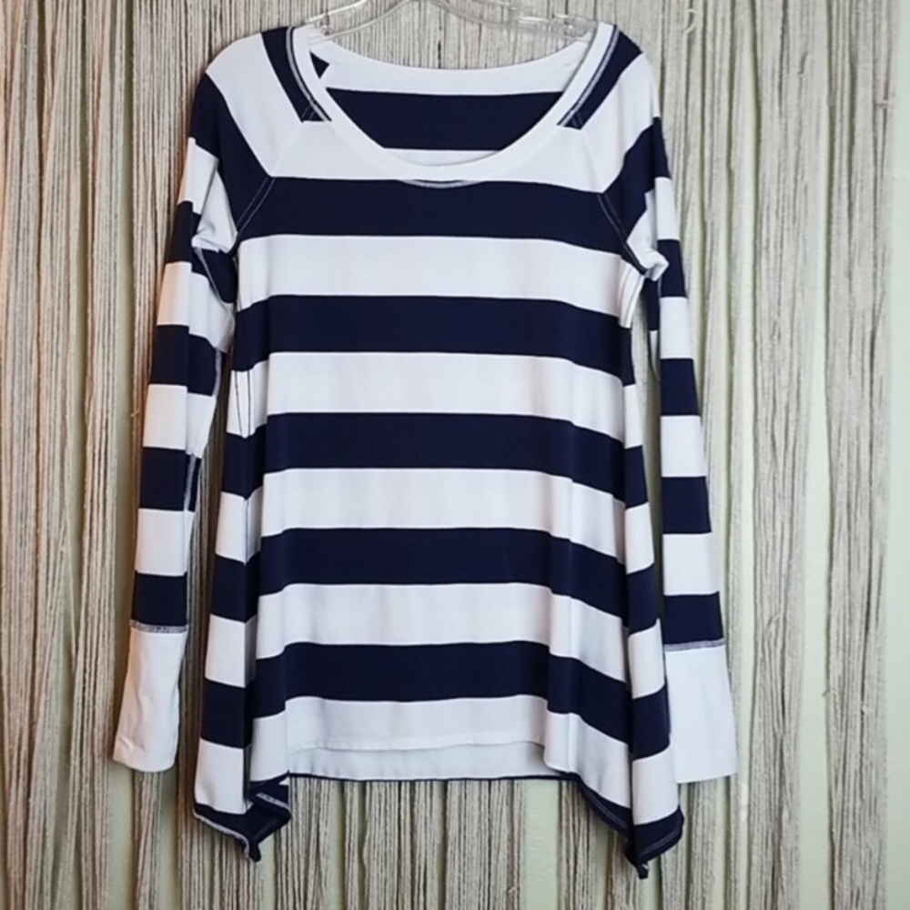 Lululemon striped Rehearsal Long sleeve trapeze